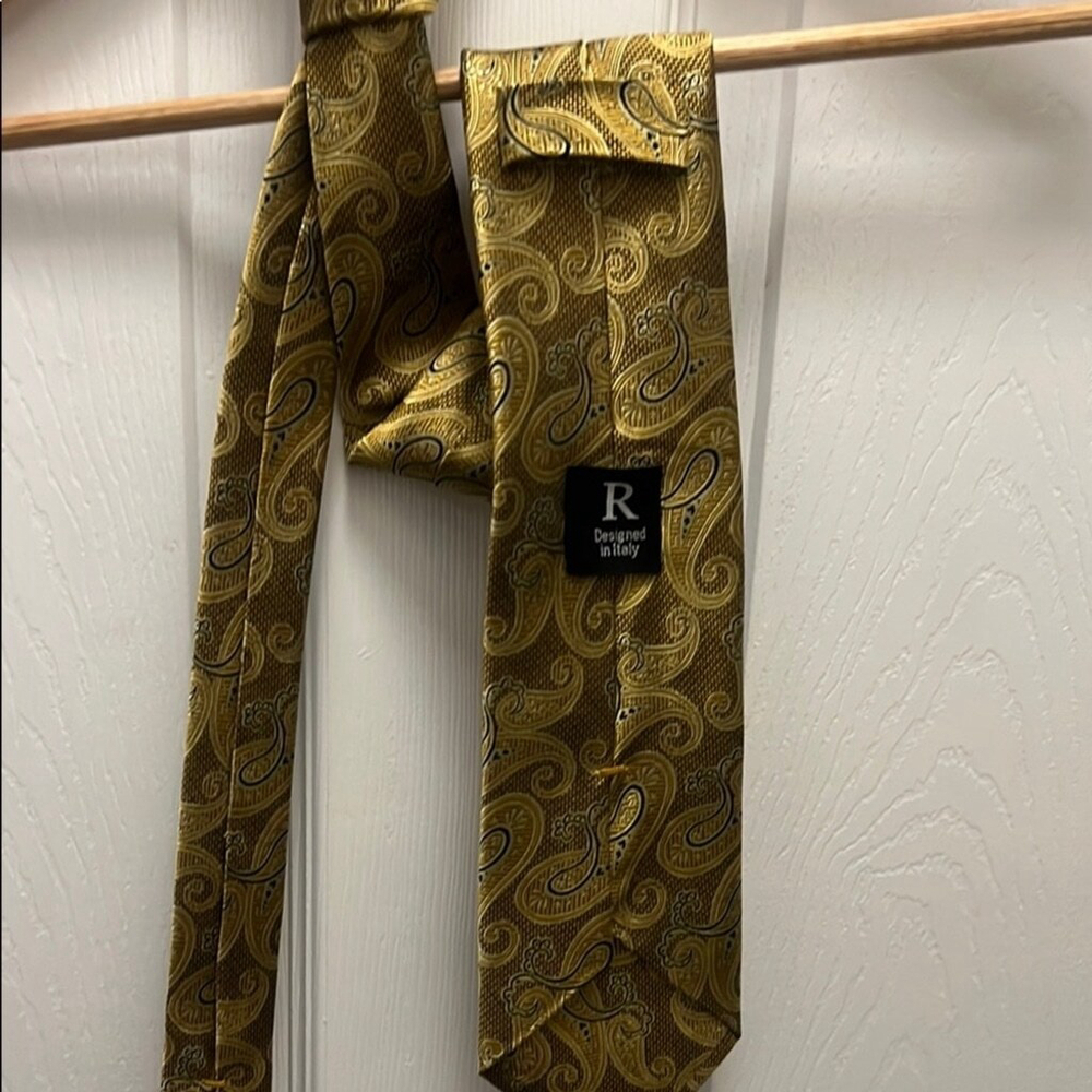 Gold Paisley Silk Neck Tie Mens Classic Width Dress Wedding Preppy - Picture 3 of 5